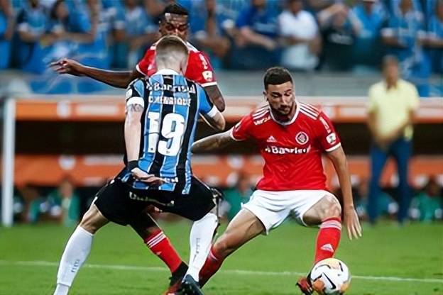 曼联客场惨败西布朗,前四形势岌岌可危的简单介绍 曼联客场惨败西布朗,前四形势岌岌可危的简单介绍