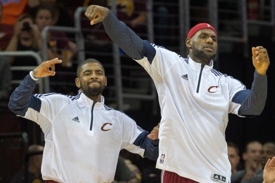 雄鹿灭掉骑士，继续领跑