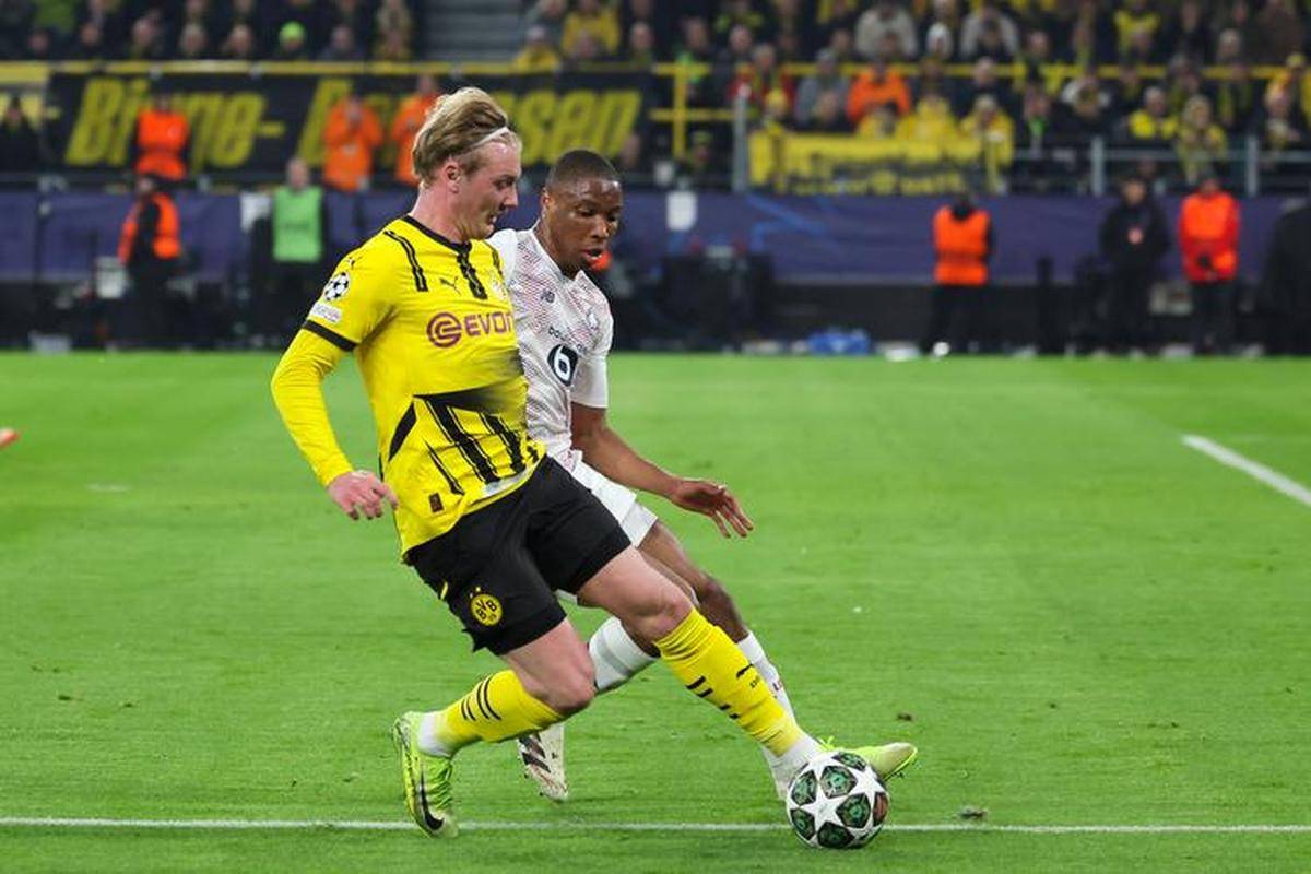 多特蒙德展现强劲实力,成功晋级欧冠八强 多特蒙德展现强劲实力,成功晋级欧冠八强