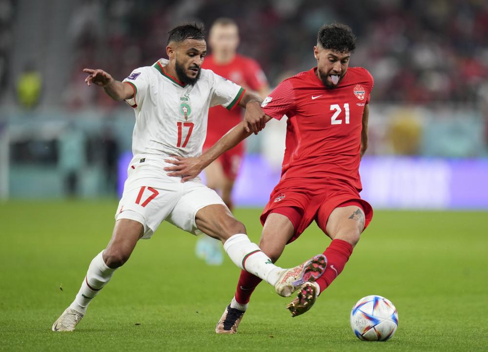 拼劲十足！法国联赛球员敢拼敢抢