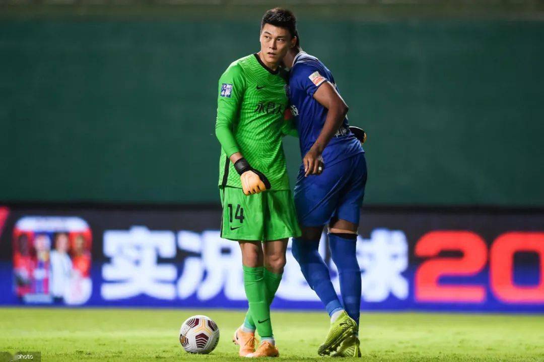 河南雄狮队实现精彩逆转,晋级下一轮比赛 河南雄狮队实现精彩逆转,晋级下一轮比赛