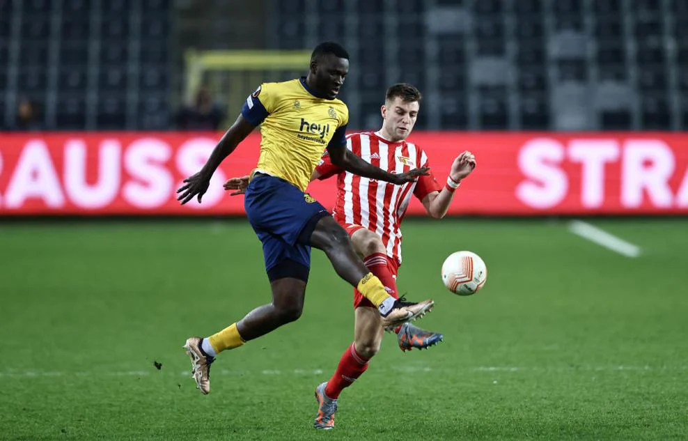 包含比利时队表现出色，轻松晋级四强的词条