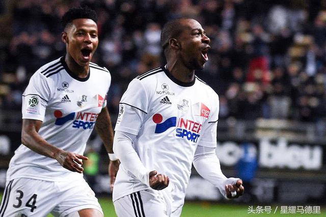 朗斯击败亚眠，迎来近期首胜的简单介绍